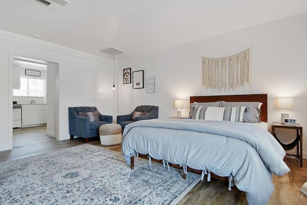 Couples Studio 1 W Full Kitchen Apartment Oakhurst Exterior photo