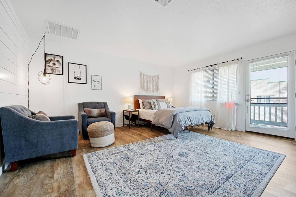 Couples Studio 1 W Full Kitchen Apartment Oakhurst Exterior photo